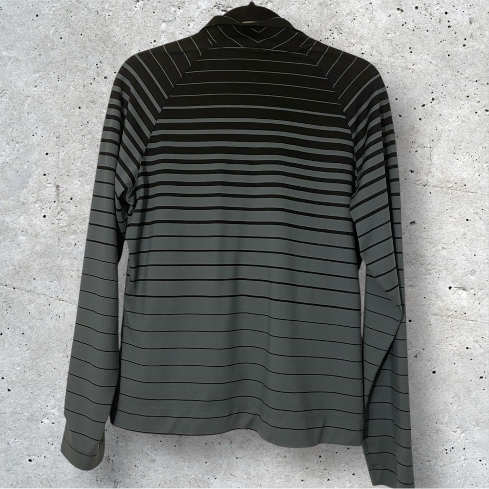 Women’s Medium Nike Golf Lightweight Hoodie - Picture 4 of 4